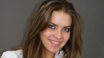 Viitoarea Esca abia a terminat liceul, ca a si ajuns pe sticla si acum traieste prima dragoste. Imagini cu iubitul Biancai Lapuste