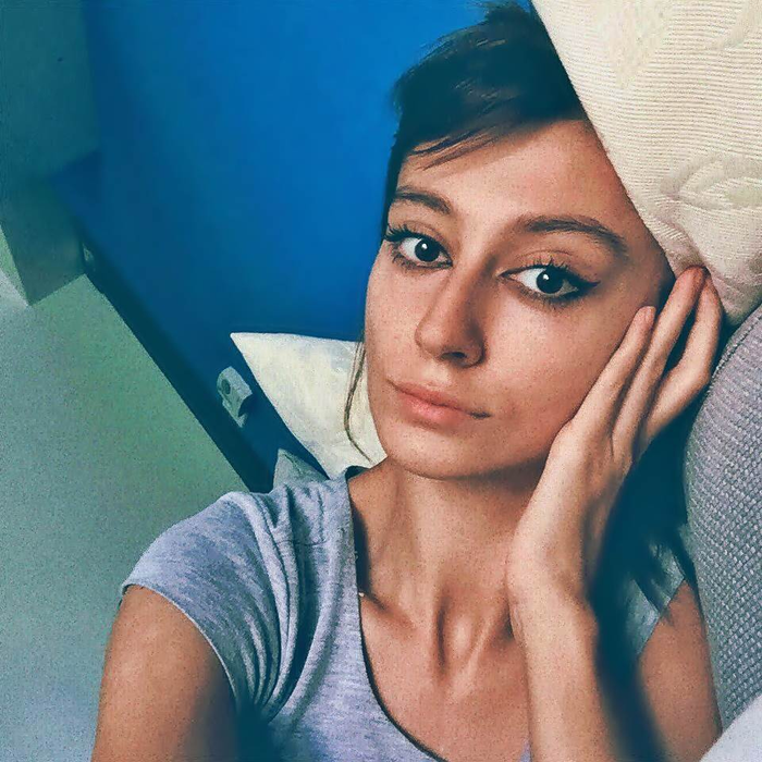 Cum arată, de fapt, Danela, iubita lui Roby Roberto (Mihai Bendeac) din „Băieți de Oraș”! E total diferită față de cum o știi în serialul de la Antena 1