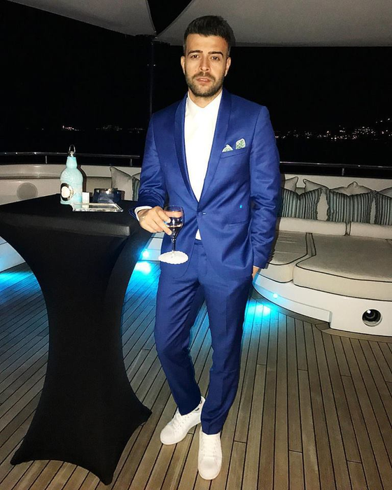 Speak obişnuieşte rar să se îmbrace elegant