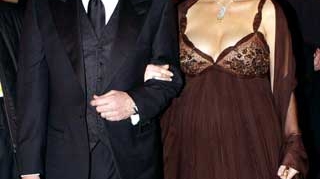 Catherine Zeta-Jones: "Nu am iesit niciodata cu barbati mai tineri ca mine, sunt prea narcisisti!"