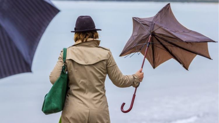 Prognoza METEO. Cod galben de vânt puternic până vineri seară