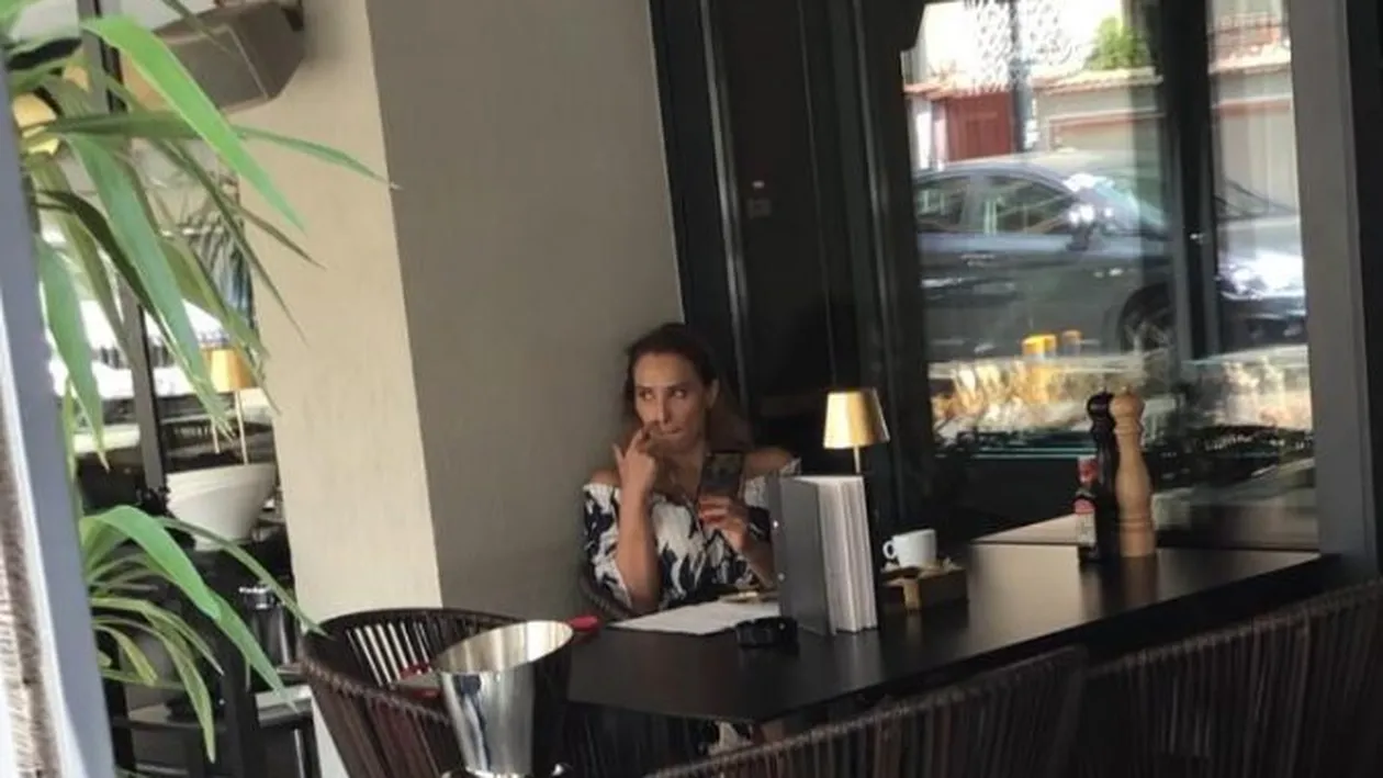 EXCLUSIV| Vești proaste de la Salman Khan? Tristă și fără strop de machiaj, Iulia Vântur își alină singurătatea prin cafenele