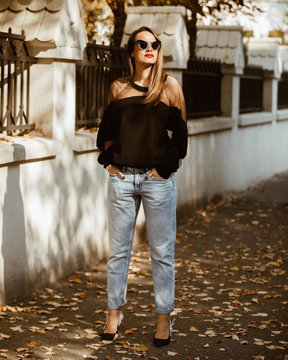 Andreeea Raicu, fotografiată complet goală în așternuturi. Mesajul sincer transmis de vedetă