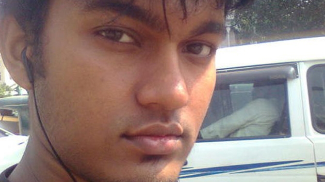 Un barbat din Bangladesh a incercat sa detoneze la New York o bomba de jumatate de tona cu "ajutorul" celor de la FBI