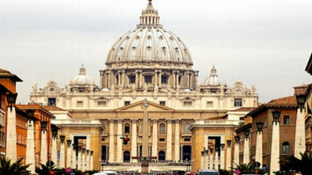 ”Sfântul Scaun” are probleme financiare, iar Episcopul Nunzio Galantino a a avertizat în legătură cu relatările „fictive” care „se aseamănă mult cu Codul lui Da Vinci”