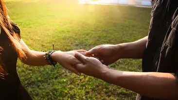 Ce se întâmplă în corpul tău când eşti îndrăgostit? Sigur nu ştiai asta