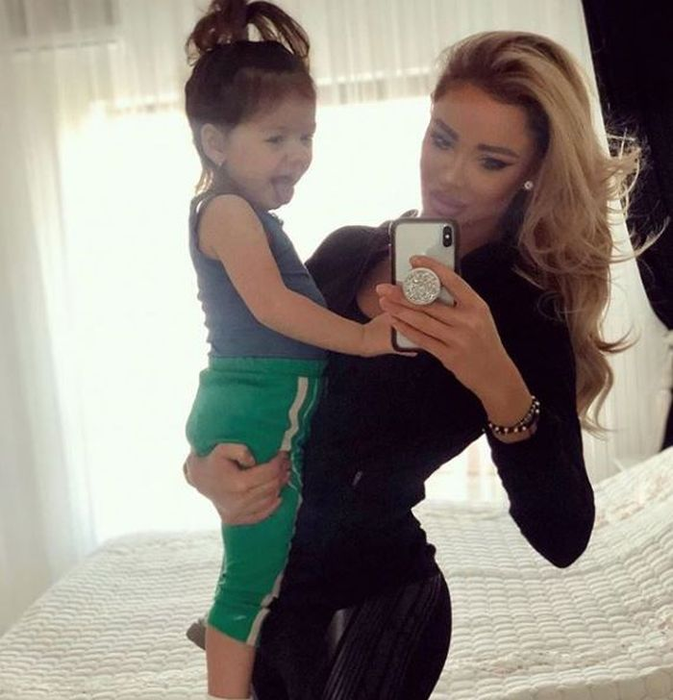 Bianca Drăgușanu, ai văzut?! Cum se poartă iubita lui Victor Slav cu micuța Sofia Natalia