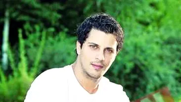 Lucian Viziru a stat 150 de minute pe masa de operatie