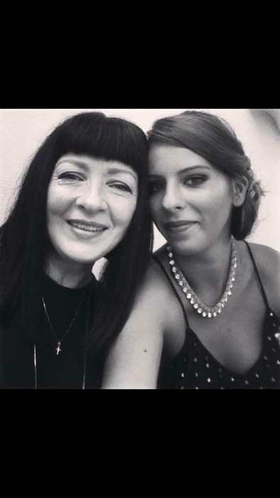 S-a aflat secretul despre familia prezentatoarei Neti Sandu. Cine-ar fi crezut?!