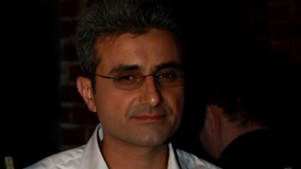 Turcescu a trecut la munca de jos! S-a facut sofer de taxi!