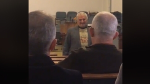 Un român moare în direct, în timp ce dă sfaturi într-o biserică: “Fraților, nu fiți supărați“