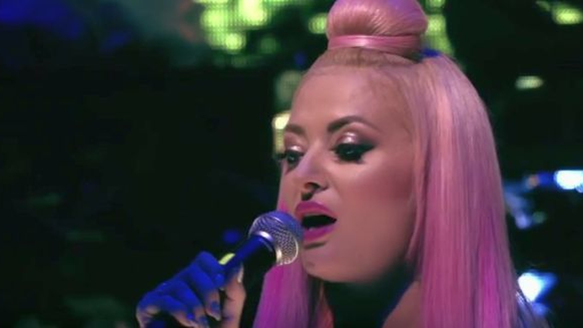 VIDEO - DELIA a lansat un NOU VIDEOCLIP: "Lumea este îndrăgostită de ea"
