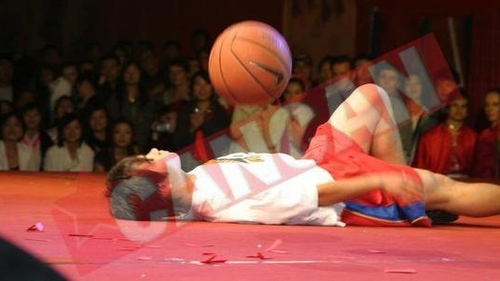 Ce au mai petrecut chinezii de ziua lor!