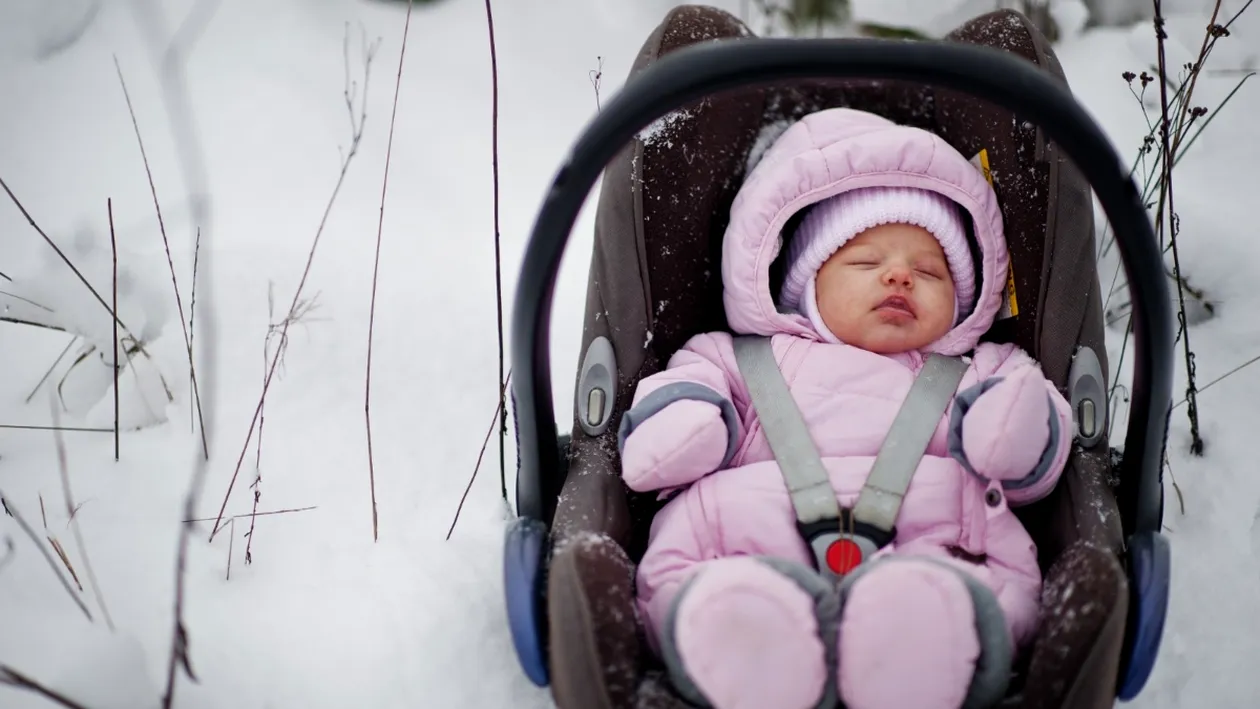 De ce dorm copiii nordicilor afară iarna. Fac asta chiar și la -20 de grade Celsius