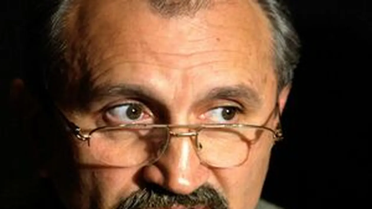 Trupul neînsufleţit al actorul se afla la biserică! Prima imagine cu Şerban Ionescu în sicriu!