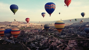 Tragedie în faimoasa Cappadocia! Două baloane cu aer cald s-au prăbușit. O persoană a murit, iar 31 au fost rănite