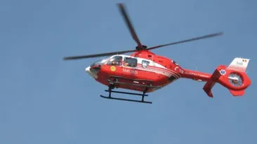 UPDATE mașină răsturnată într-un pârâu în Brașov: o fetiță a murit, iar un alt copil și 2 adulți sunt grav răniți