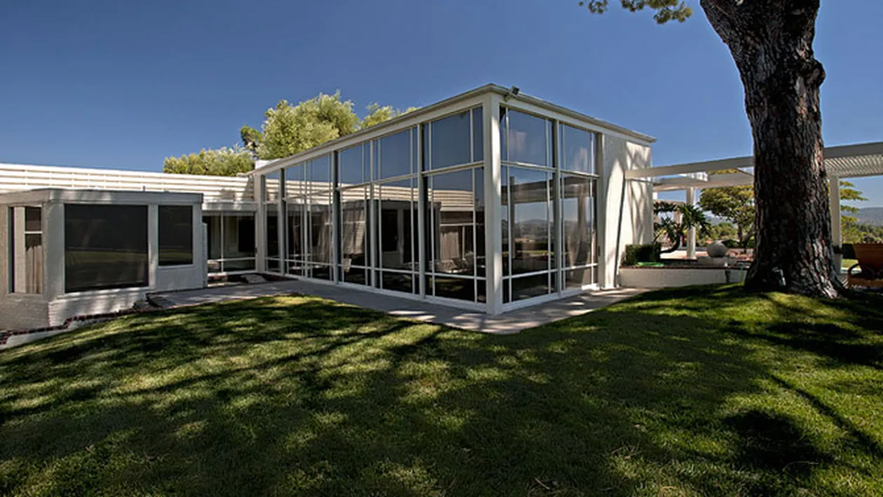 Fosta resedinta a lui Frank Sinatra a fost scoasa la licitatie! Pretul de pornire: 12 milioane de dolari!