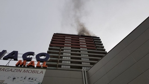 Incendiu la Monaco Tower din Berceni! Pompierii se luptă cu flăcările