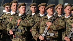 Ai intre 18 si 35 ani? S-a propus reintroducerea armatei obligatorii in Romania. Afla ce se va intampla