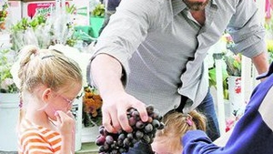 Ben Affleck, ca o gospodina la piata