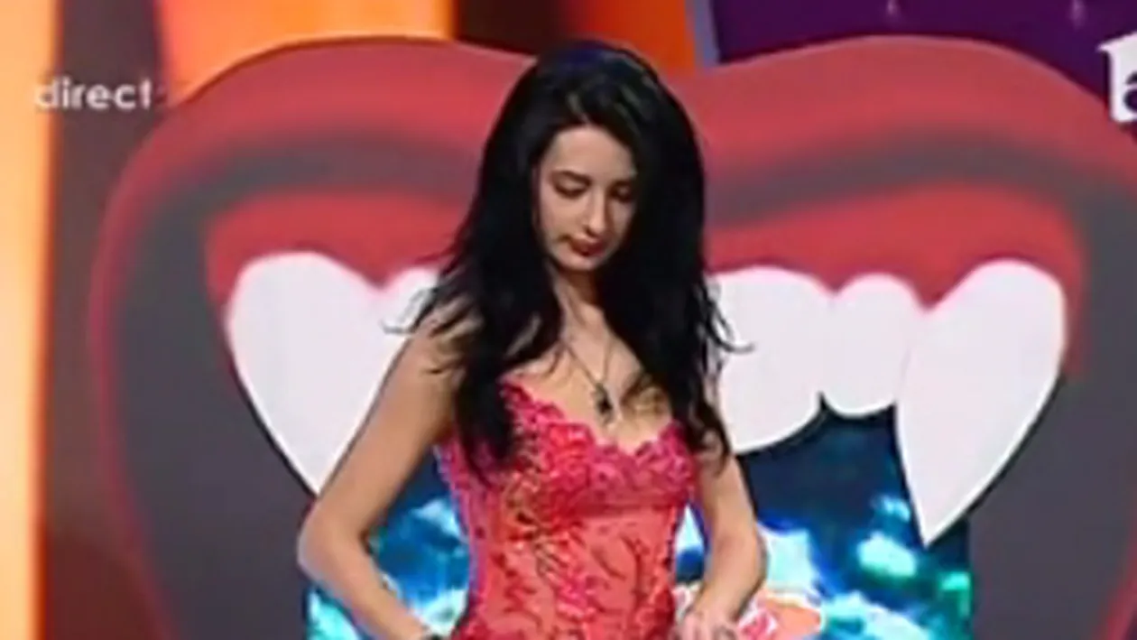 VIDEO Varciu o da in judecata pe DJ Harra, pentru ca a remixat maneaua Ochii tai?!