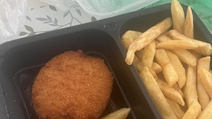 Ce a primit o clujeancă, după ce a comandat un Cordon Bleu cu cartofi prăjiți: "Trebuie să ajungă Piedone și pe aici!"