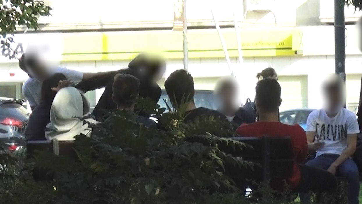 Elevii unui liceu renumit din București s-au ”umplut” de pumni