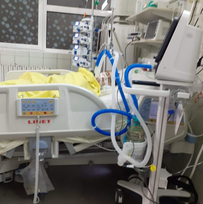 La doar 8 ani, după ce s-a zbătut între viață și moarte, Leonard a început școala pe patul de spital, a devenit unul dintre cei mai buni copii din clasă și își consolidează cunoștințele pe Naradix