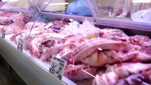 Cât costă 1 kg de carne de miel cu două luni înainte de Paşte? Puţini români îşi vor permite să pună pe masă