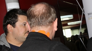 Aparitie neobisnuita a lui Toni Grecu! Are probleme de sanatate si poarta bandaje la gat!