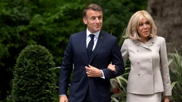 Modul incredibil prin care Emmanuel Macron vrea să le dovedească tuturor că Brigitte e femeie! S-a săturat de controverse