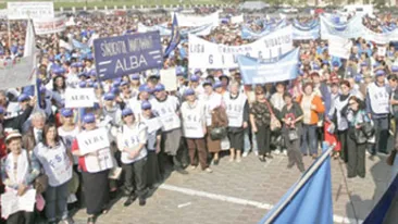 Sindicalistii au contramandat plecarea la mitingul din Capitala, din respect pentru presedinte