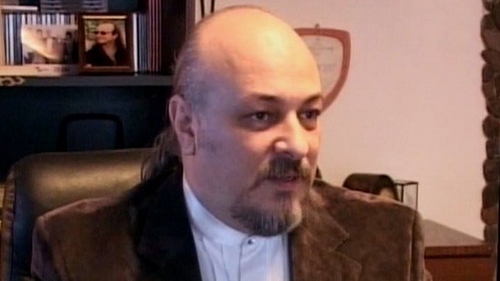 Va fi din nou “Party in Transilvania!” Cunoscutul cantaret al anilor '90 Marius Dragomir se insoara din nou la 45 de ani