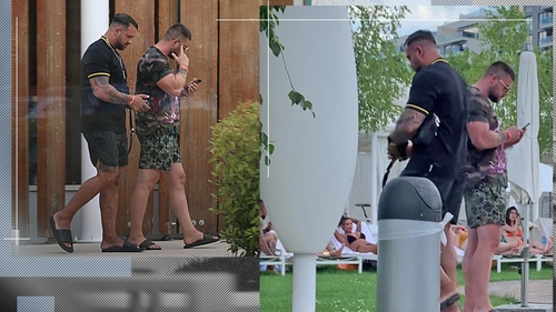 Alex Bodi și-a dat întâlnire cu ”frații” lui la piscină, dar a finalizat cu o... Narghilea în ploaie!