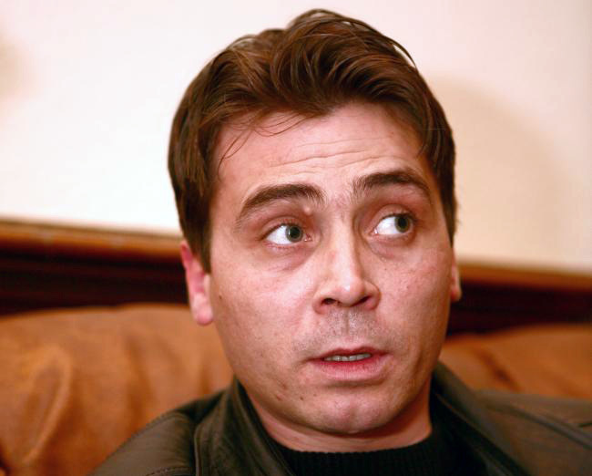 În ’89, avea 14 ani şi era simbolul luptei anti-Ceauşescu. Cum arată ”Gavroche al României” la 27 de ani de la Revoluţie