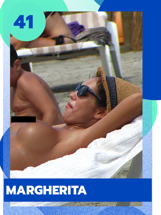 Atenție! Inna, Delia sau Antonia fac show! TOP 50 sexy-vedete care s-au jucat cu limbuțele în văzut tuturor