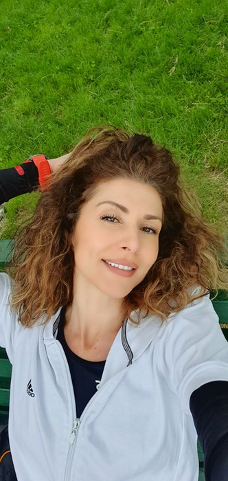 Bucureștenii s-au frecat la ochi! Cum a ieșit Carmen Brumă din casă, în plină pandemie