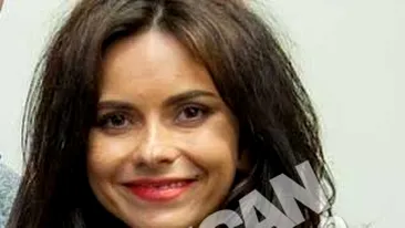 Inna ar fi dat orice sa faca disparute fotografiile astea! Uite cum arata de fapt cantareata cand nu e pe scena