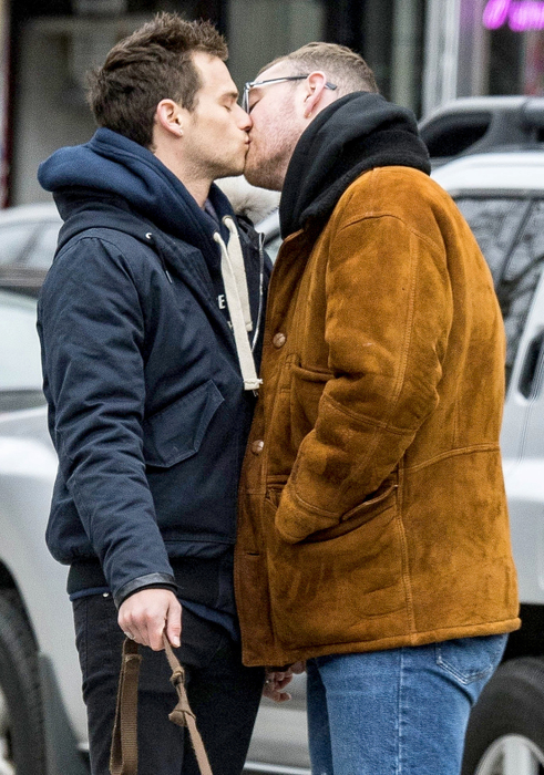 Sam Smith, sărut cu iubitul pe stradă! Artistul nu se mai ascunde