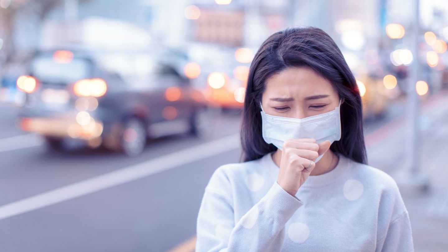 Numărul deceselor cauzate de noul coronavirus este în creștere. Rata mortalității scade în China, însă urcă în alte țări