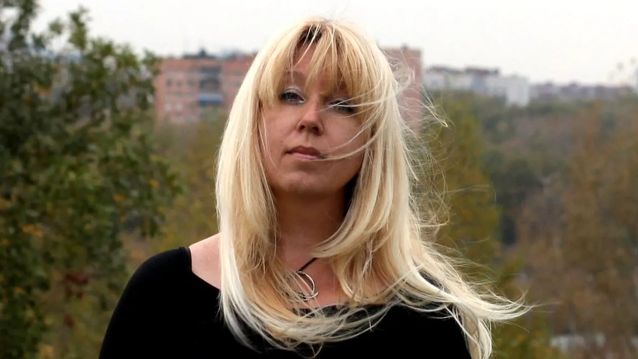 O jurnalistă din Rusia s-a sinucis în semn de revoltă. Femeia și-a dat foc în fața clădirii Ministerului de Interne