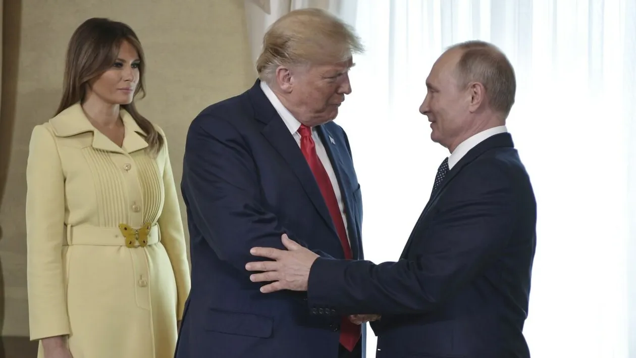 Ce i-a scris Melania Trump lui Vladimir Putin. Președintele rus a citit scrisoarea de față cu toată lumea