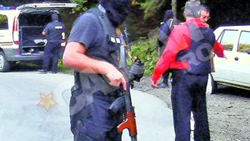 Regele evadarilor a ajuns detinut model