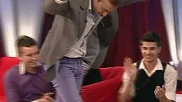 VIDEO Uite cum danseaza machedoneste si sparg farfurii Radu Mazare si fiul lui
