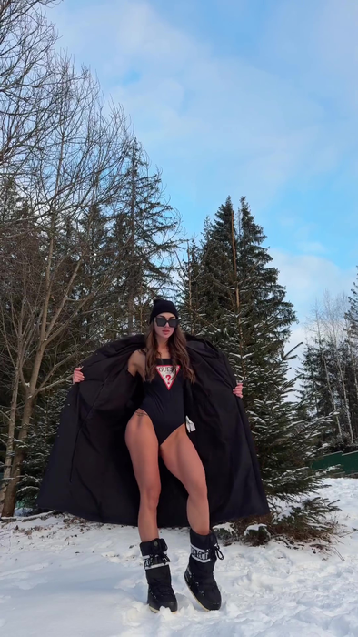 Ea e sexoasa bănuită că a dezmembrat cuplul Bianca Drăgușanu – Gabi Bădălău! Super-povestea despre care se discută de la saloanele de beauty și sălile de fitness din oraș până la Nuba & Loft