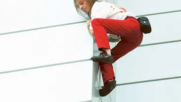 Spiderman, arestat dupa ce a escaladat un zgarie-nori din Sydney! VEZI FOTO!