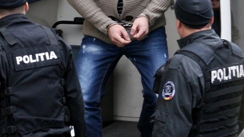 Un bebeluş a fost atacat de un psihopat în centrul Capitalei! A fost imediat arestat 