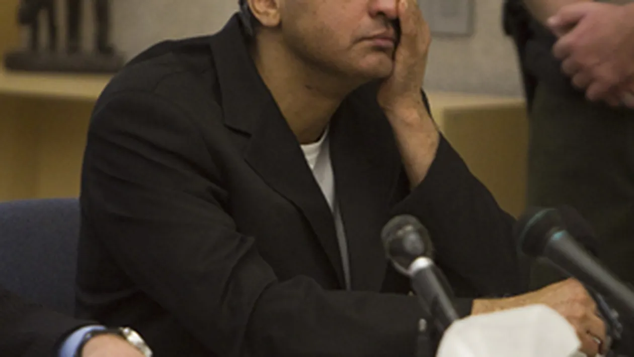 Inchisoare pe viata pentru ca si-a injunghiat iubita de 20 de ori