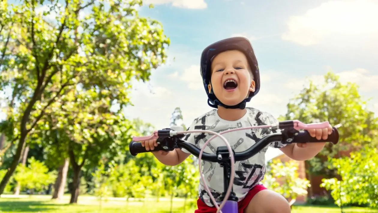 (P) Cum să alegi bicicleta de copii pentru activități în aer liber: 6 sfaturi și recomandări
